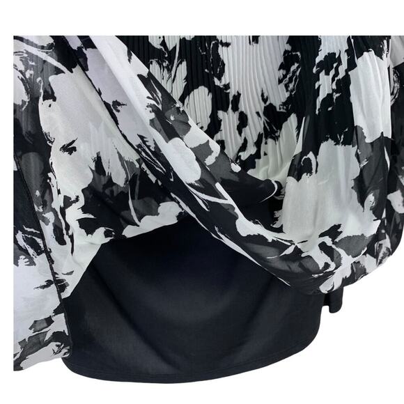 Lane Bryant Floral Chiffon Off the Shoulder Tops Plus Size 26/28 Pleated Blouse - Picture 9 of 16